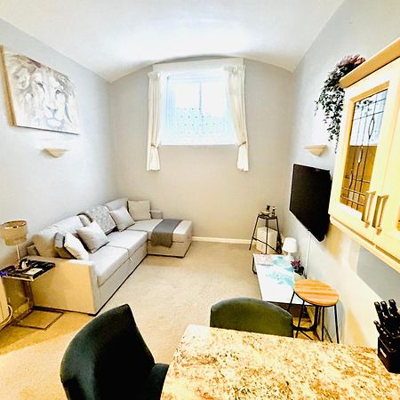 County House City Centre With Parking Sleeps 4 约克 外观 照片